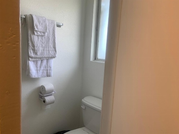 Encore Inn Main image